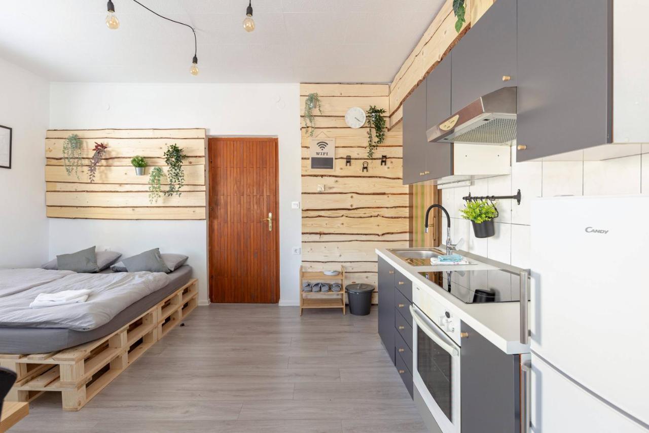 Apartments Keber Ljubljana Luaran gambar