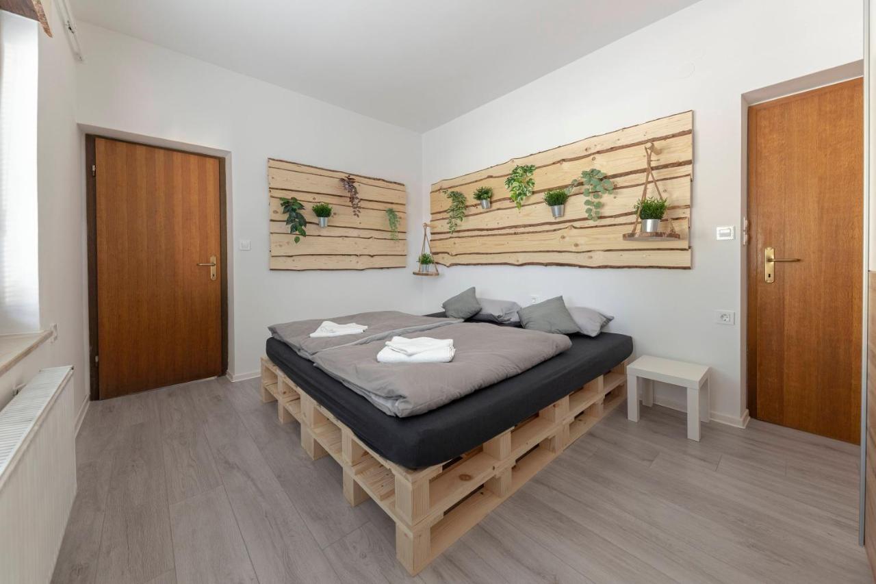 Apartments Keber Ljubljana Luaran gambar
